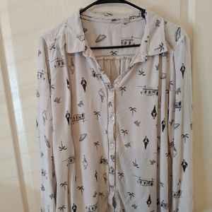 Roxy Southwest pattern, high low, button up blouse